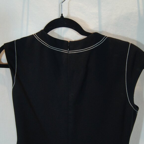 Theory | Embroidered Shift Dress in Admiral Crepe | Size 2 - Picture 5 of 8